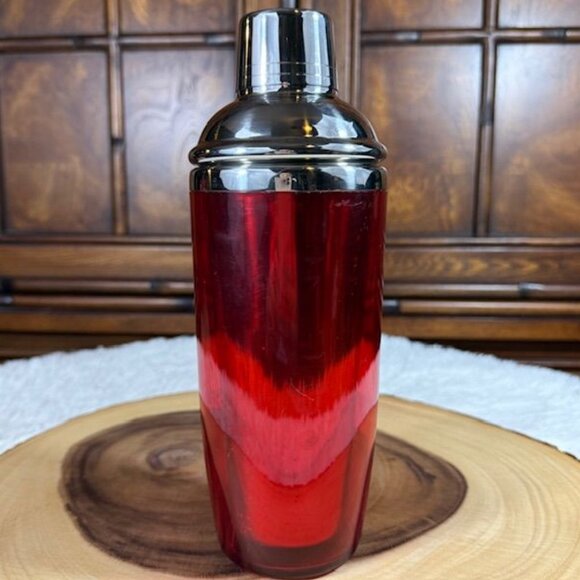Vintage Casa Moda Red Stainless Steel Lucite Martini Shaker w/ Nonslip Bottom - Picture 2 of 9